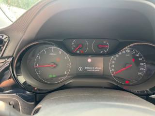OPEL Corsa usata, con USB