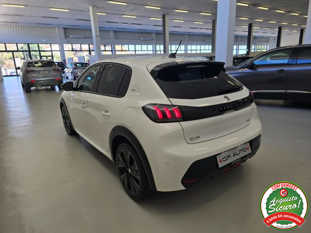 PEUGEOT 208 usata, con Autoradio