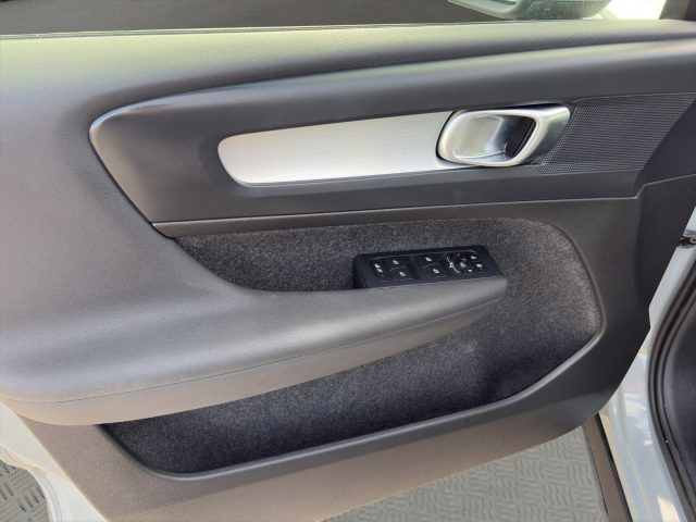 VOLVO XC40 usata, con Specchietti laterali elettrici