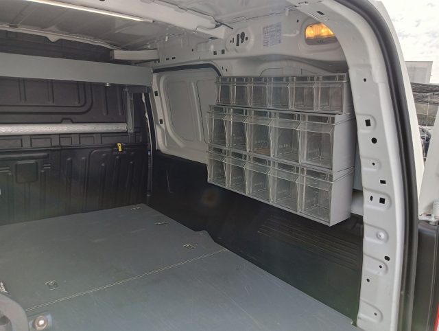 OPEL Combo usata, con Volante multifunzione