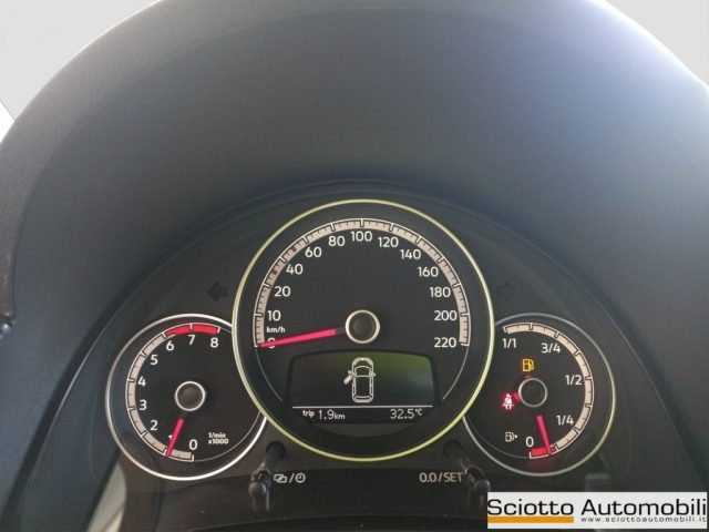 VOLKSWAGEN up! usata, con ESP