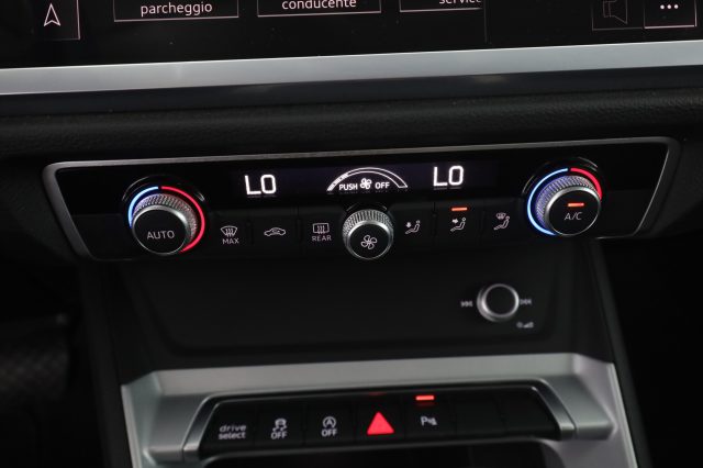 AUDI Q3 usata 11
