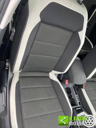 VOLKSWAGEN T-Roc usata, con Interni in pelle