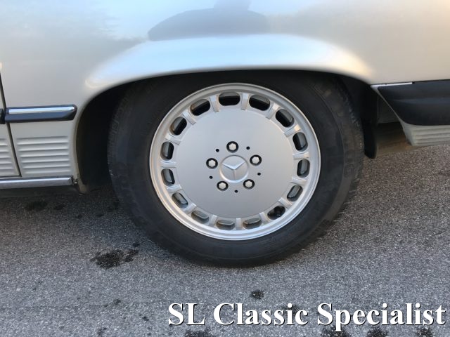 MERCEDES-BENZ SL 560 usata 64