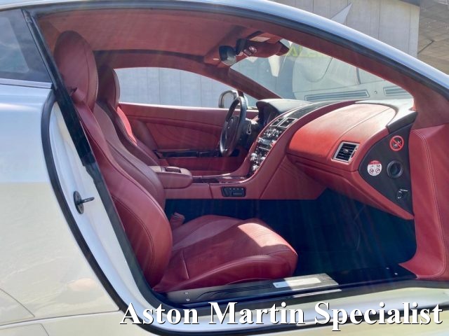 ASTON MARTIN Vantage usata 27