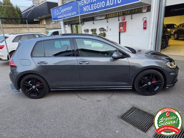 VOLKSWAGEN Golf usata, con Autoradio