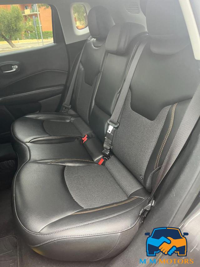 JEEP Compass usata, con Sedile posteriore sdoppiato