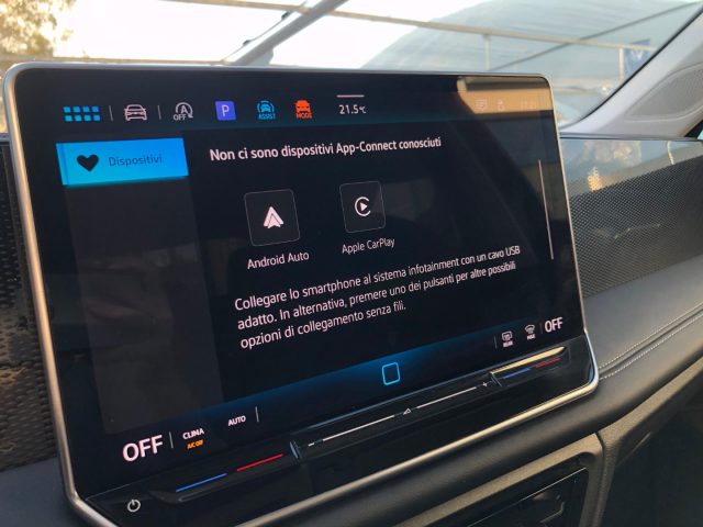 VOLKSWAGEN Tiguan usata, con Leve al volante