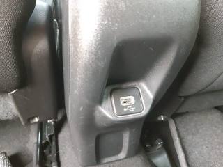 JEEP Renegade usata, con USB