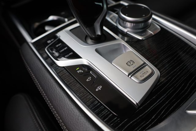 BMW 730 usata, con Fari di profondità antiabbagliamento
