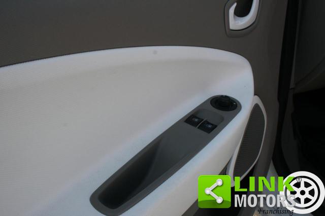 RENAULT ZOE usata, con Touch screen