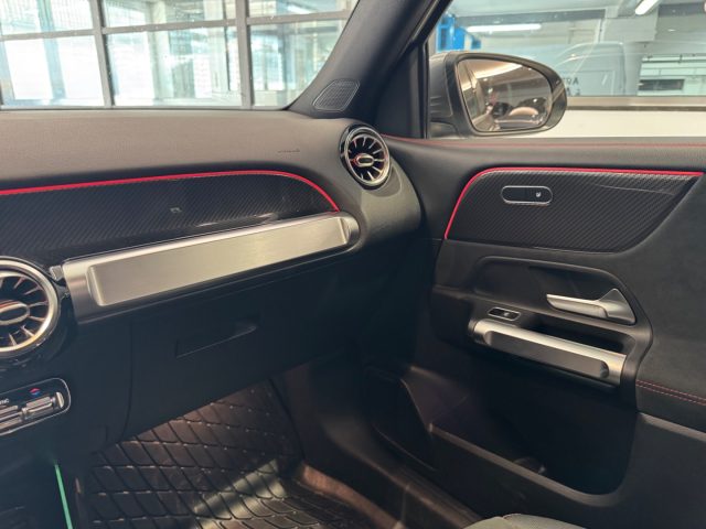 MERCEDES-BENZ GLB 200 usata, con USB
