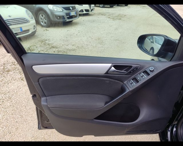 VOLKSWAGEN Golf usata, con Bracciolo