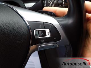 VOLKSWAGEN Touareg usata, con Autoradio
