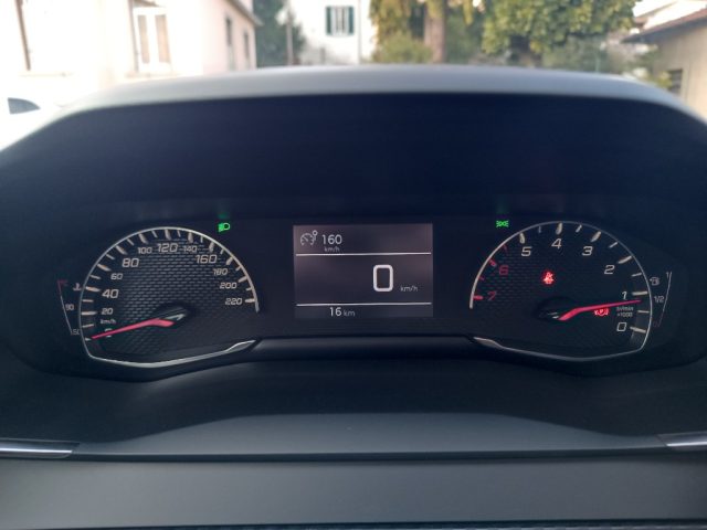 PEUGEOT 208 usata, con Volante in pelle