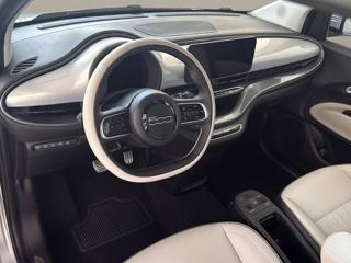 FIAT 500e usata, con Park Distance Control