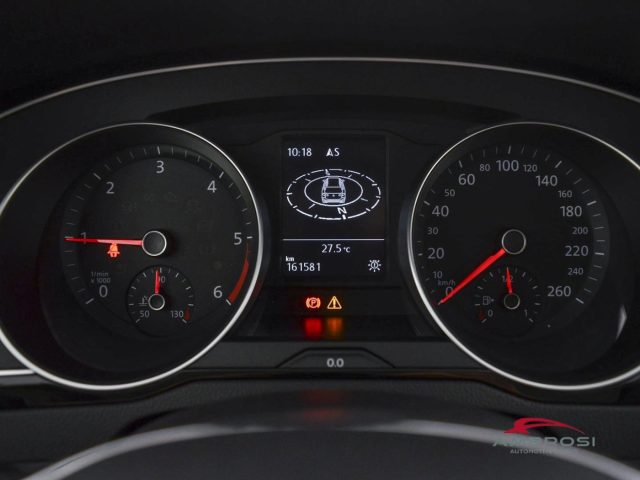VOLKSWAGEN Passat usata 12
