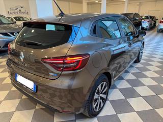 RENAULT Clio usata, con Autoradio