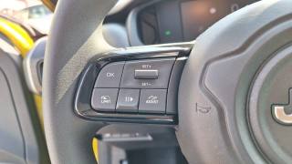 JEEP Avenger usata, con USB