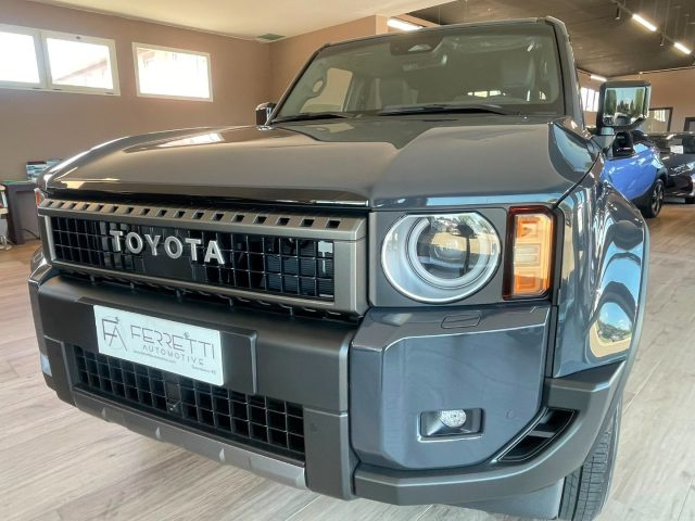 TOYOTA Land Cruiser usata, con Regolazione elettrica sedili