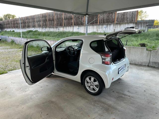 TOYOTA iQ usata 36