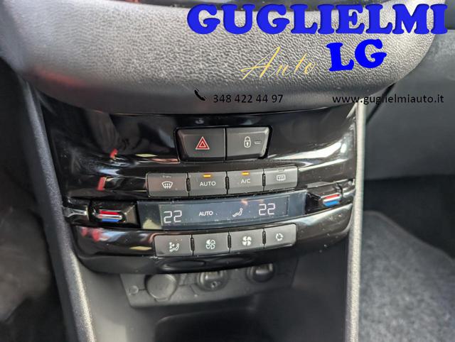 PEUGEOT 208 usata, con Sedile posteriore sdoppiato