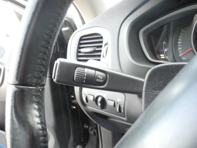 VOLVO V40 usata, con Pneumatici quattro stagioni