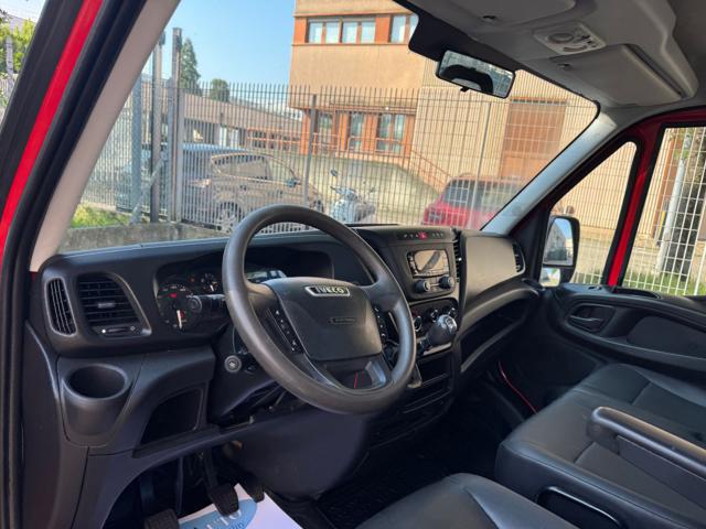 IVECO Daily usata, con Controllo automatico clima