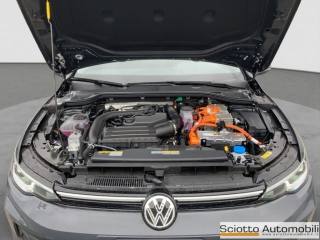 VOLKSWAGEN Golf usata, con Autoradio digitale