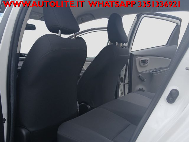 TOYOTA Yaris usata, con Specchietti laterali elettrici