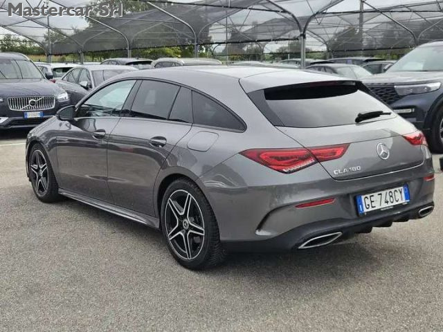 MERCEDES-BENZ CLA 180 usata, con Sedile posteriore sdoppiato