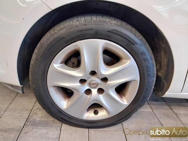 OPEL Meriva usata, con Sedile posteriore sdoppiato