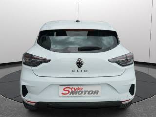 RENAULT Clio usata, con Fari LED