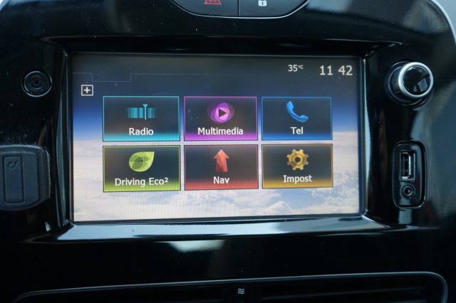 RENAULT Clio usata, con Controllo trazione