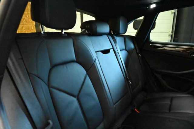 PORSCHE Macan usata 35