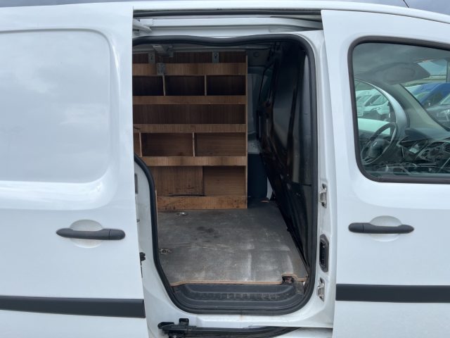 RENAULT Kangoo Z.E. usata 14