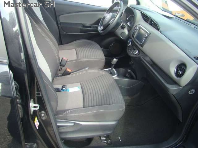 TOYOTA Yaris usata, con ESP