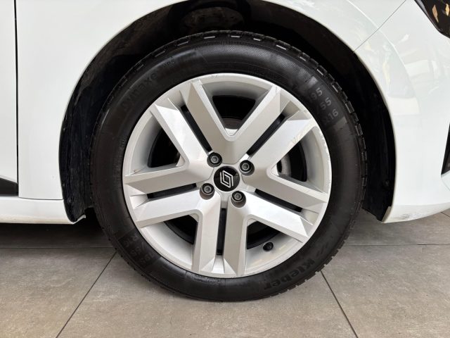 RENAULT Clio usata, con Autoradio