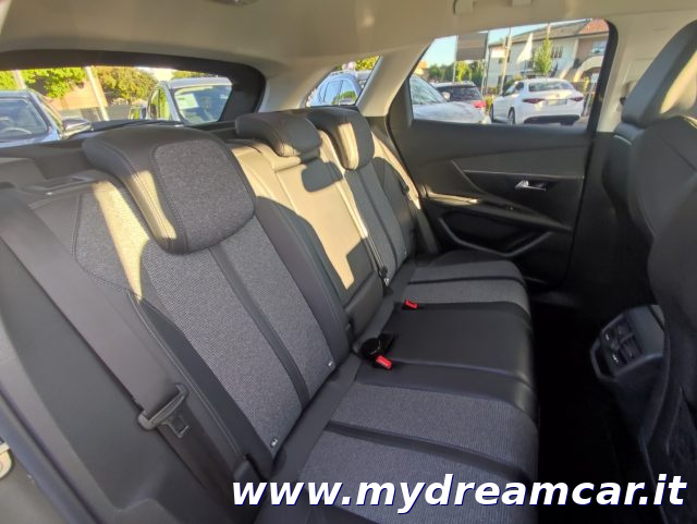 PEUGEOT 3008 usata, con Bracciolo