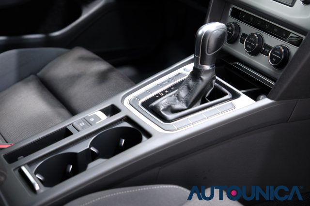 VOLKSWAGEN Passat Variant usata 58