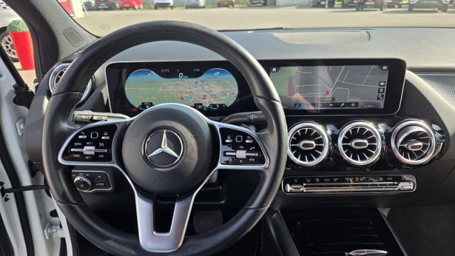 MERCEDES-BENZ B 180 usata, con Autoradio digitale