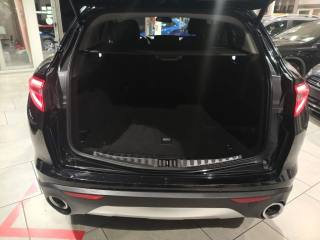 ALFA ROMEO Stelvio usata, con Fari Xenon