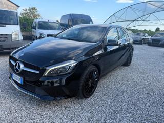 MERCEDES-BENZ A 200 d Automatic Premium