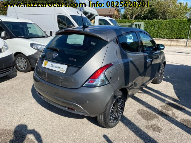 LANCIA Ypsilon usata, con Autoradio