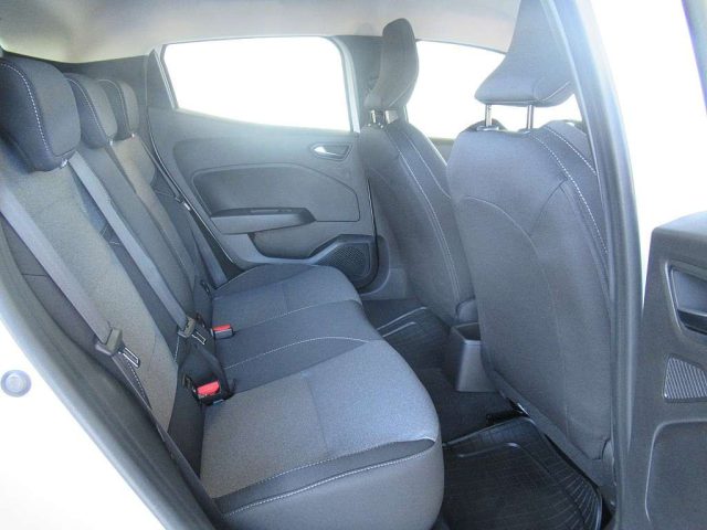 RENAULT Clio usata, con Autoradio