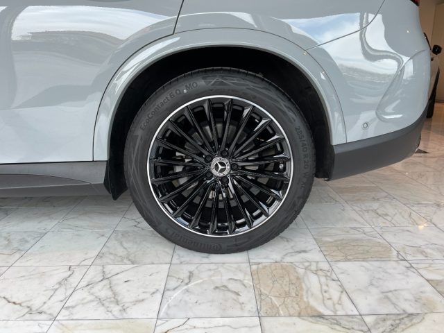 MERCEDES-BENZ GLC 300 usata, con Controllo automatico clima