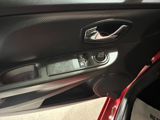 RENAULT Clio usata, con Servosterzo