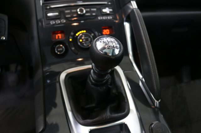 PEUGEOT 3008 usata, con Sistema di navigazione