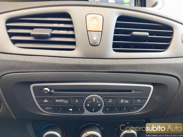 RENAULT Scenic usata, con Sedile posteriore sdoppiato