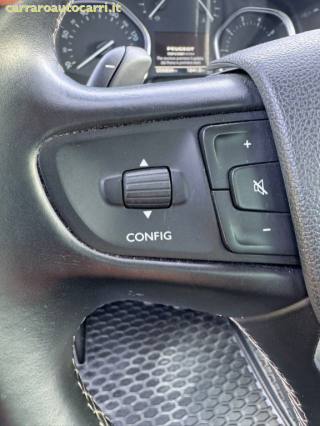 PEUGEOT Traveller usata, con Sistema di navigazione